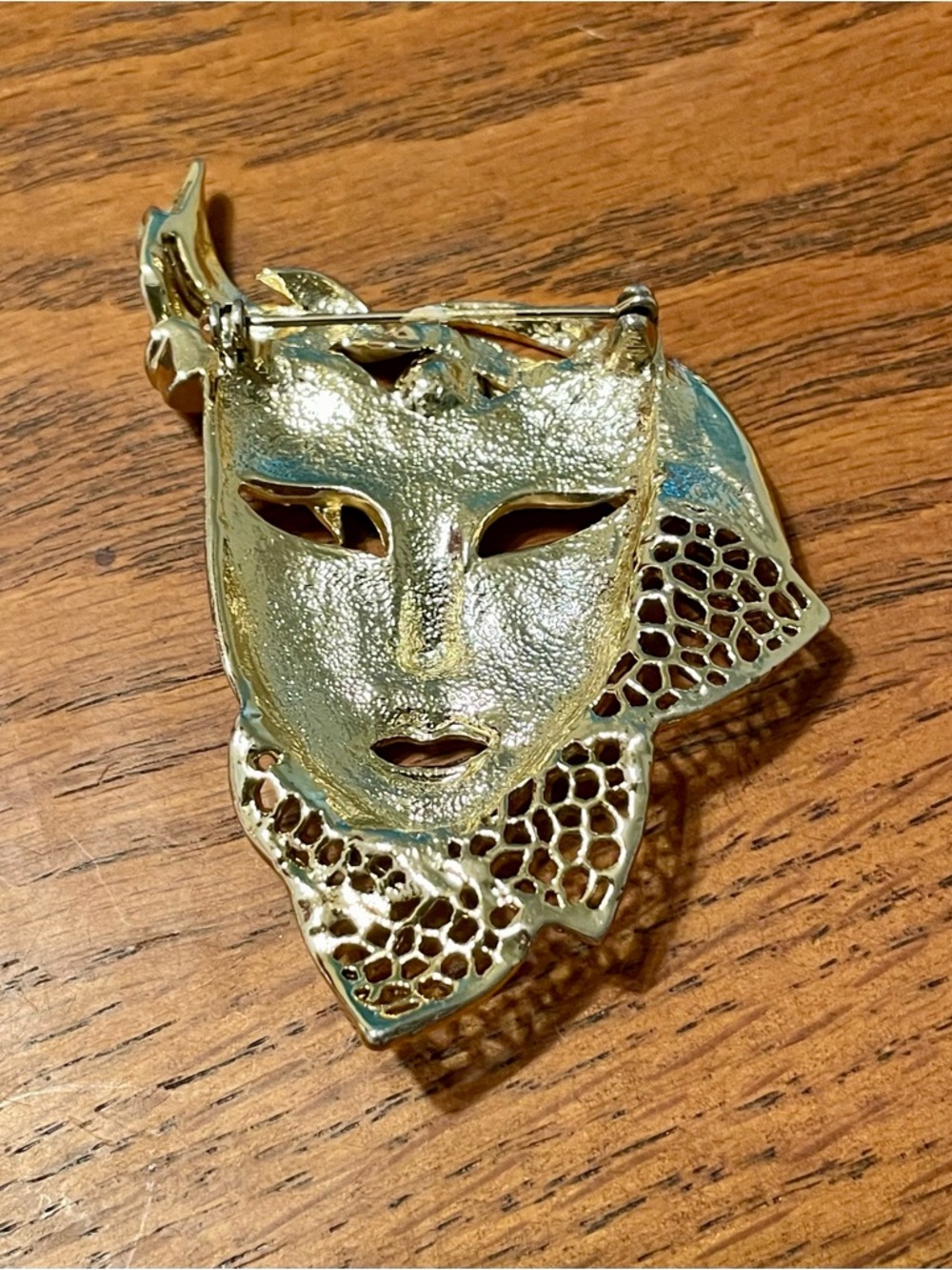 Masquerade Lady Face Brooch Gold Tone - Picture 2 of 4